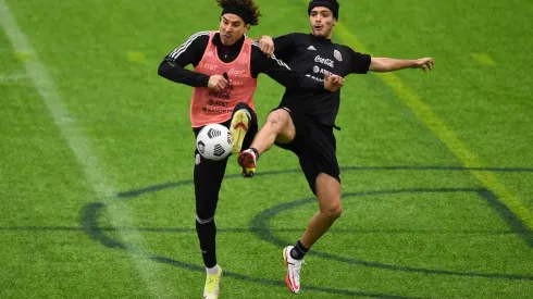 Ochoa y Jiménez en un entrenamiento con la Selección Mexicana.
