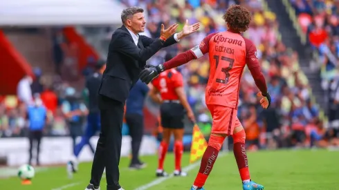 Ortiz habló sobre la continuidad de Guillermo Ochoa.
