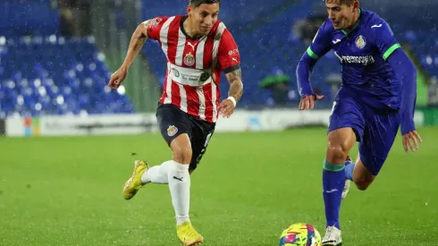 Chivas tapó a su patrocinador con un parche.
