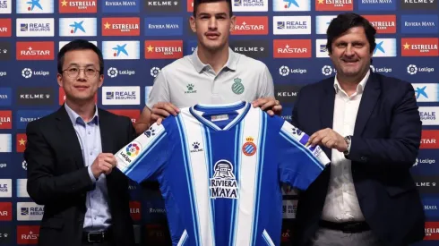 César Montes fue presentado como nuevo jugador del Espanyol