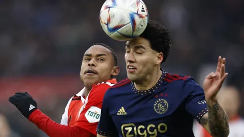 ROTTERDAM – (LR) Igor Paixao of Feyenoord, Jorge Sanchez of Ajax during the Dutch premier league match between Feyenoord
