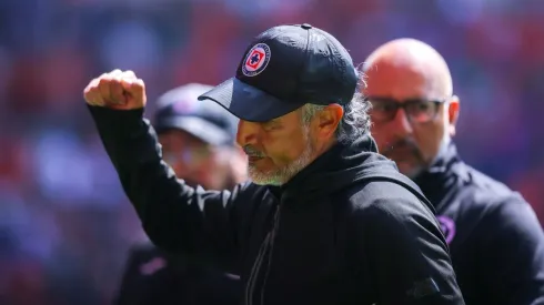 Potro Gutiérrez, en la cuerda floja tras derota ante Toluca.
