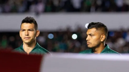 Chucky Lozano y Tecatito Corona en un partido de la selección mexicana.
