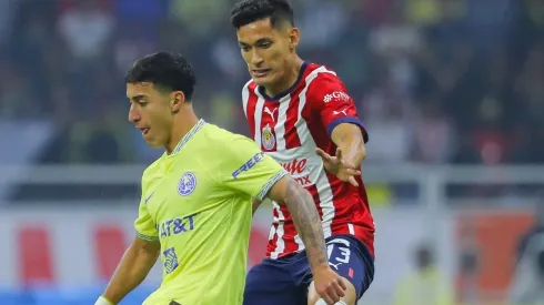 Chivas de Guadalajara y América se enfrentan en un nuevo Clásico Nacional.
