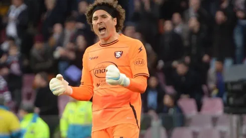 Guillermo Ochoa en el empate entre Salernitana e Inter de Milán.
