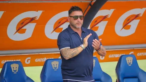 Antonio Mohamed demostró su compromiso con Pumas UNAM.
