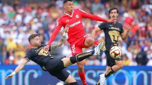 América presente en el duelo entre Pumas y Toluca.
