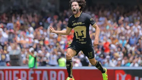 César Huerta marcó un golazo ante Toluca.