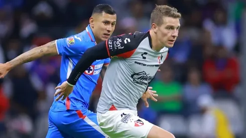 Cruz Azul y Atlas chocan por el Repechaje.
