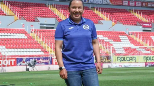 Cecilia Cabrera, entrenadora del Cruz Azul Femenil
