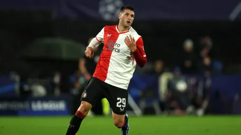 Santiago Giménez y Feyenoord quieren seguir en carrera en la UCL.
