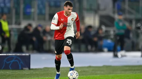 Santiago Giménez se prepara para una jornada decisiva en Champions League