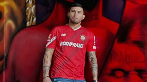 Juan Escobar, listo para hacer su presentación en Toluca.
