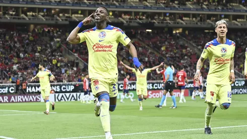 Julián Quiñones le volvió a convertir a las Chivas
