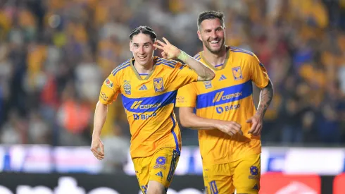 Marcelo Flores, a puro festejo de gol.