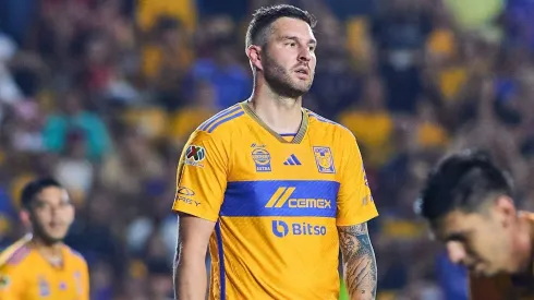 El delantero francés posee contrato con Tigres hasta mediados del 2025.
