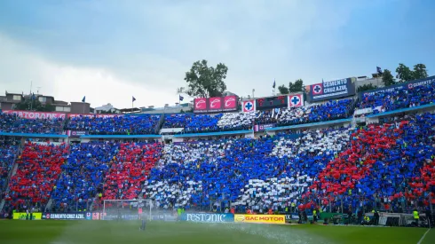 En honor a Julieta Venegas: el mosaico que preparó Cruz Azul para la Final con América
