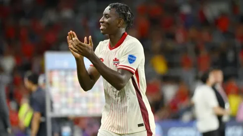 Bombito festeja el andar de Canadá.