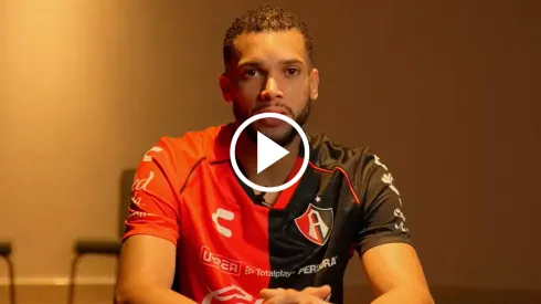 El brasileño firmó un contrato de tres temporadas con La Academia.
