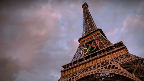 La Torre Eiffel vestida para la ocasión: se vienen los JJ.OO.
