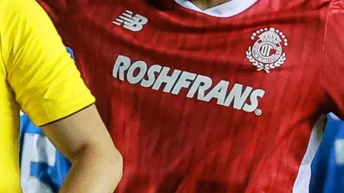 Fanáticos de Toluca, sin piedad contra un futbolista.