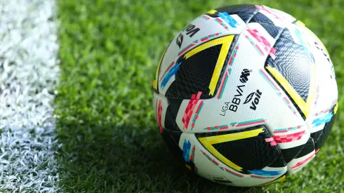 Los clubes intentan respetar la regla de menores de la Liga.