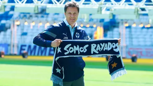 Drástica decisión: Rayados 'margina' a Tato Noriega tras despido de Fernando Ortiz