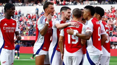 Los jugadores de Arsenal, a puro festejo.