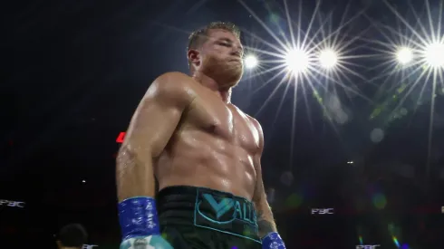 Canelo Álvarez presionado para aceptar su pelea ante Terence Crawford.
