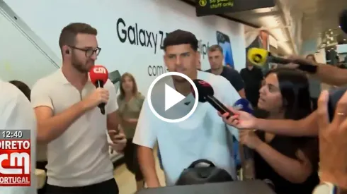 Maxi Araujo y un incómodo momento en su arribo a Portugal.