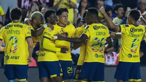 Los jugadores de América, a puro festejo.