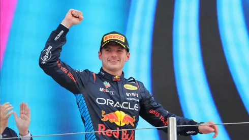 Max Verstappen celebra un triunfo con Red Bull
