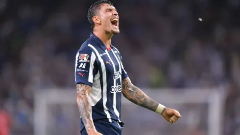 Brandon Vázquez celebra un gol de Rayados.