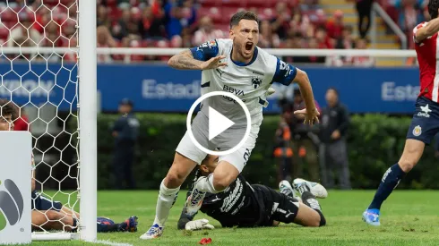 A Lucas Ocampos le anularon su primer gol con Rayados