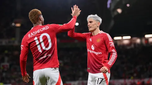 Rashford y Garnacho festejan un gol de Manchester United.