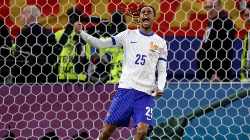 Barcola grita un gol de Francia.