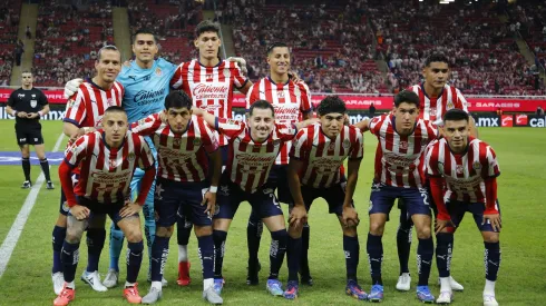 Un DT con pasado en equipos importantes de la Liga MX podría asumir en Chivas
