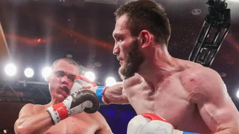 Bakhram Murtazaliev noqueó de manera espectacular a Tim Tszyu en el tercer round.
