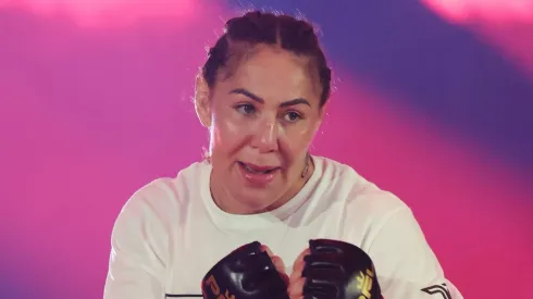 Cris Cyborg obtuvo una gran victoria en su presentación en PFL, pero quedó con el rostro muy lastimado.
