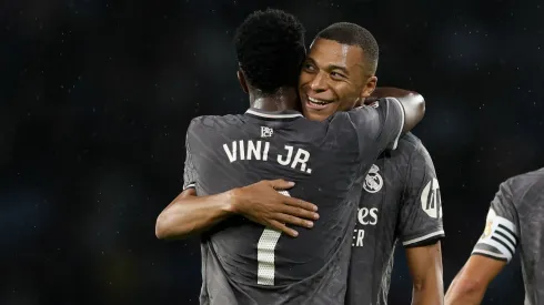 Mbappé y Vinicius festejan un gol de Real Madrid.
