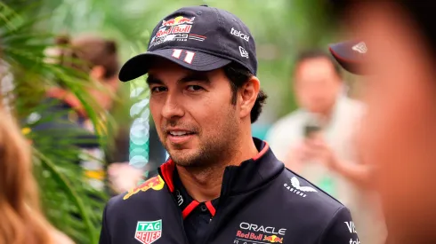Un excampeón de la F1 confía en la continuidad de Checo Pérez en Red Bull