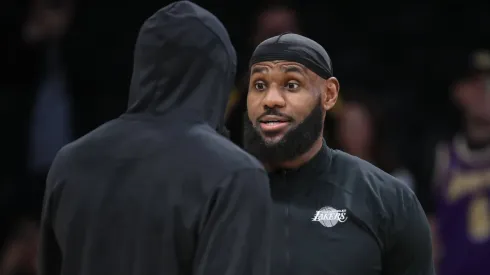 LeBron James (der.), estrella de la NBA.