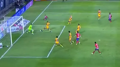 El insólito autogol de Joaquim en Atlético San Luis vs. Tigres UANL por la Liguilla del Apertura 2024
