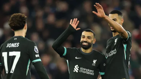 Los jugadores del Liverpool festejan el gol de Cody Gakpo en el empate 2-2 ante Manchester United.