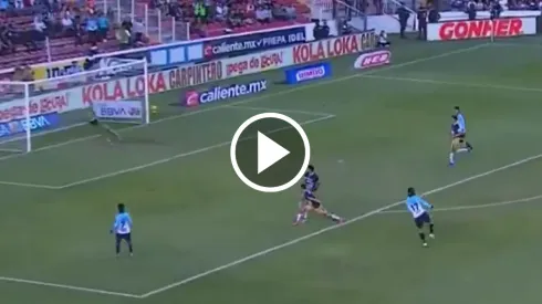 De no creer: tras anotar un golazo para Querétaro ante Pumas, Francisco Venegas se fue expulsado