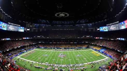 2HDE7H4 New Orleans, LA, USA. 01st Jan, 2022. Fans attend the Allstate Sugar Bowl college football game between the Baylor Bears and Mississippi Rebels at Caesars Superdome in New Orleans, LA. Austin McAfee/CSM/Alamy Live News
