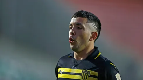 Leo Fernández no la pasa bien en Peñarol