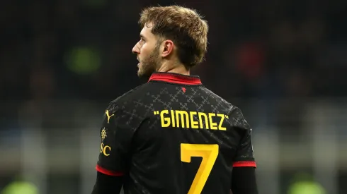 El salario de Santi Giménez en Milan