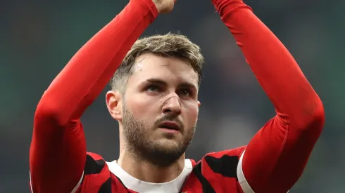 Santiago Giménez quiere seguir a paso firme en Milan