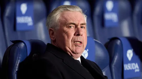 Carlo Ancelotti en el banquillo del Real Madrid